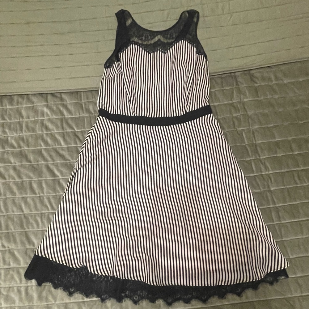 GUESS retro dress